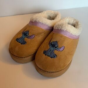 Girls 2 Disney Tan and Cream Stitch Slippers like new